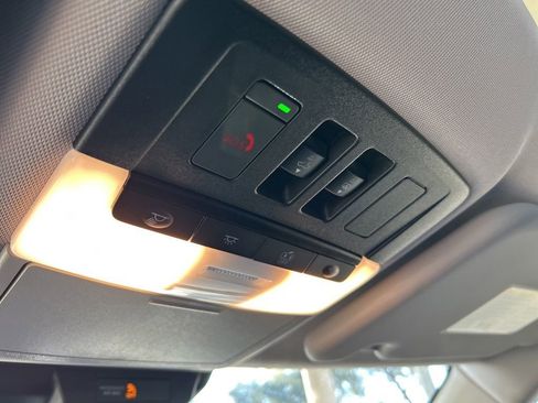 New 2025 Mitsubishi Outlander SE image 46