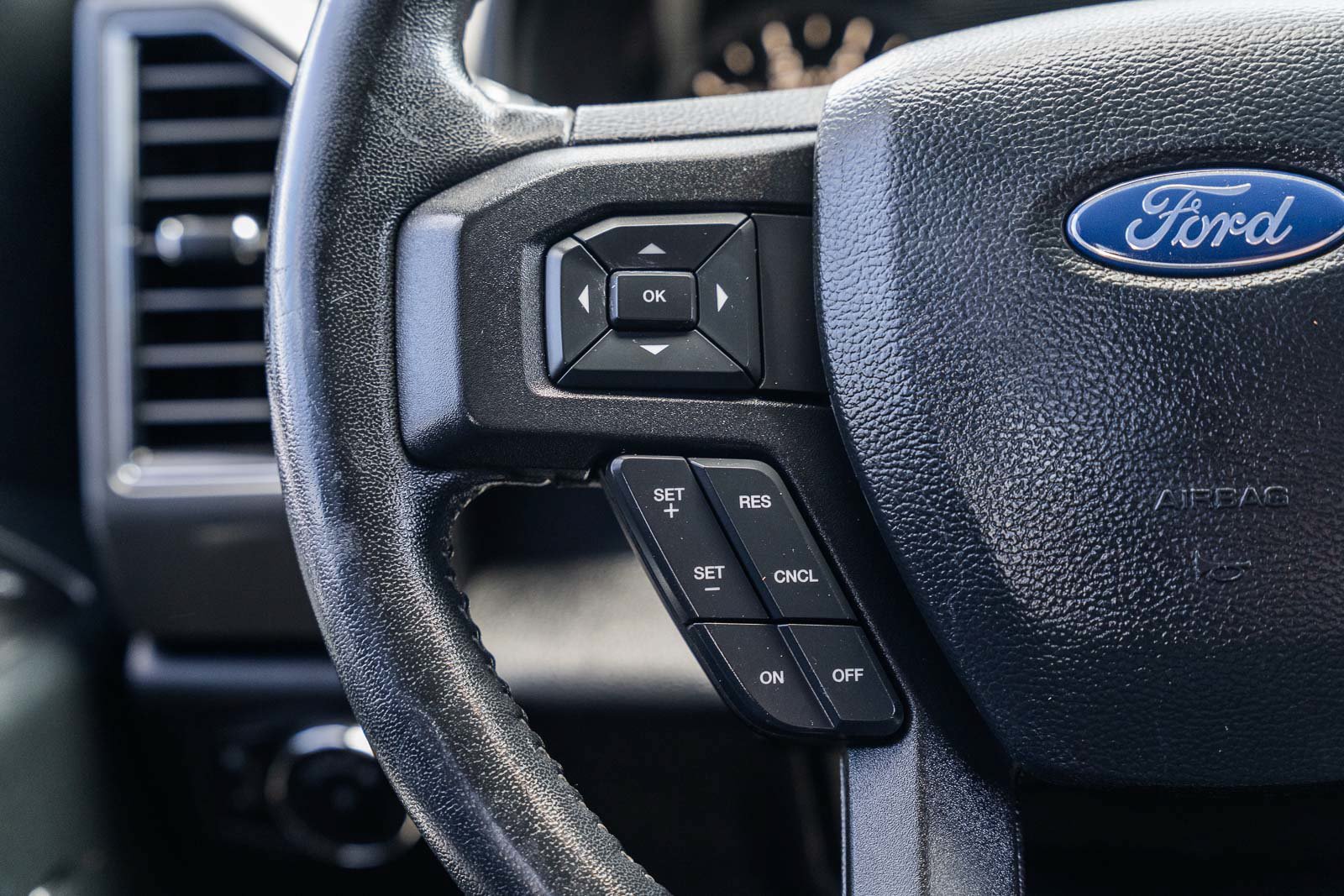 Used 2020 Ford F150 XLT w/ Equipment Group 302A Luxury AWD/4WD image 25