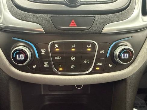 Used 2021 Chevrolet Equinox LT image 35