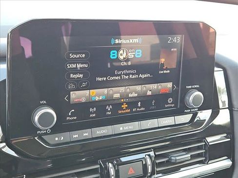 Used 2024 Nissan Pathfinder SV FWD image 19