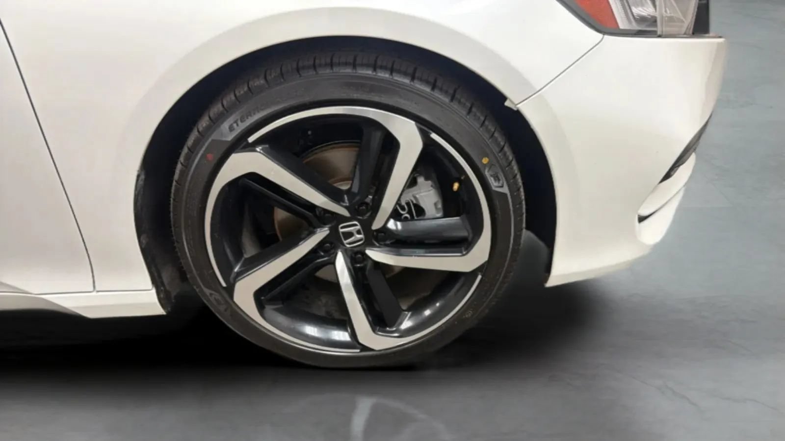 Used 2018 Honda Accord Sport image 26