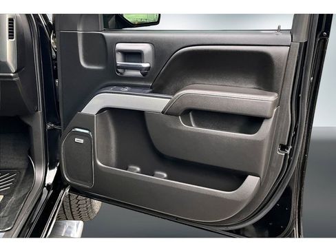 Used 2017 Chevrolet Silverado 1500 LTZ image 24