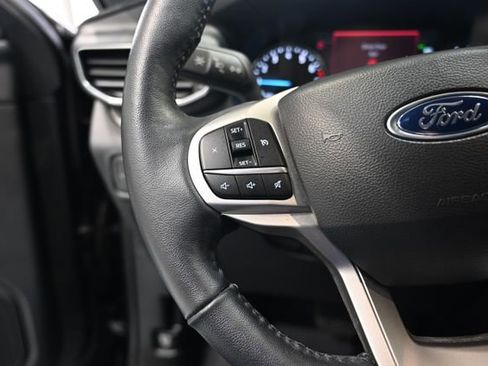 Used 2022 Ford Explorer XLT w/ Equipment Group 202A image 24