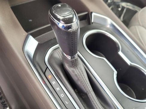 Used 2018 Chevrolet Traverse LT image 23