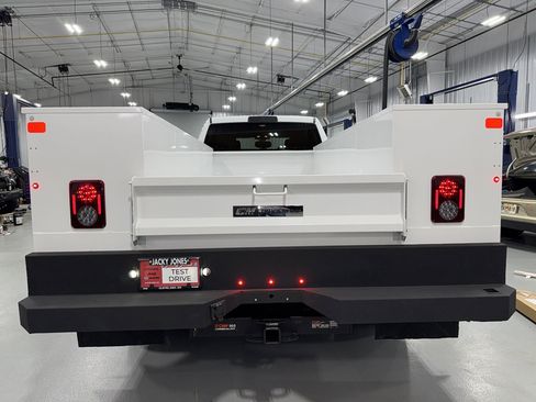 New 2024 RAM 3500 Tradesman image 30