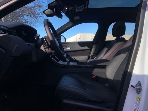 New 2026 Land Rover Range Rover Velar Dynamic SE image 11