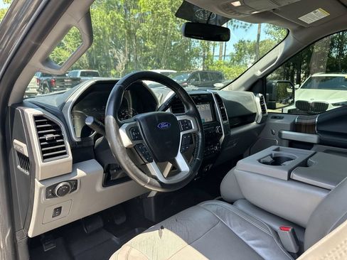 Used 2017 Ford F150 Lariat AWD/4WD image 10