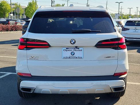 Certified 2025 BMW X5 xDrive40i w/ Premium Package AWD/4WD image 5