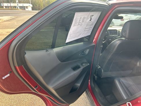Used 2023 Chevrolet Equinox RS image 15