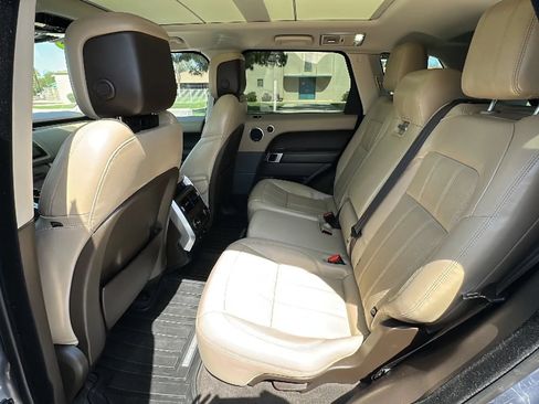 Used 2019 Land Rover Range Rover Sport HSE AWD/4WD image 10