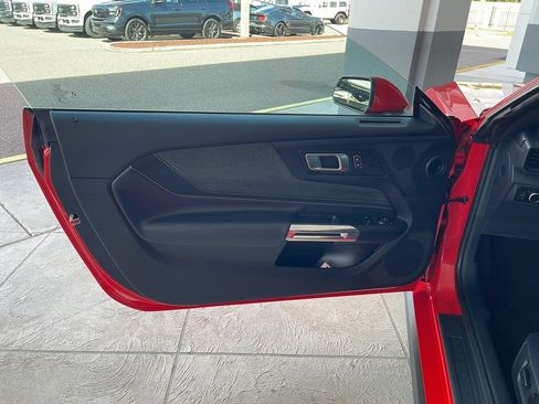 Certified 2024 Ford Mustang Coupe image 8