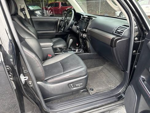 Used 2021 Toyota 4Runner Venture w/ Moonroof Package AWD/4WD image 11