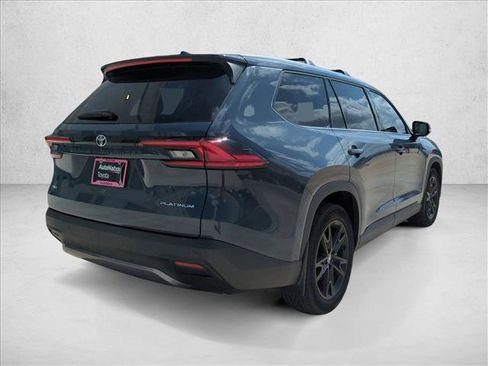 Used 2025 Toyota Grand Highlander AWD image 5