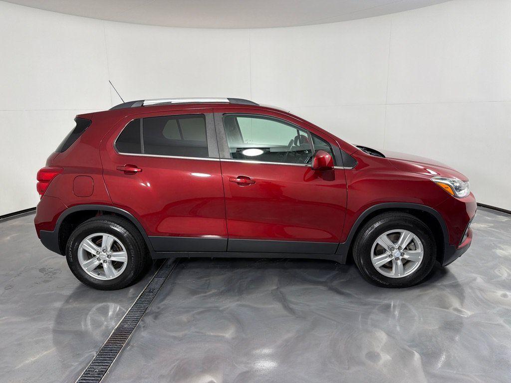 Used 2018 Chevrolet Trax LT FWD image 4