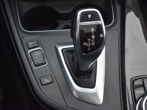 Used 2016 BMW 328i xDrive Sedan w/ Technology Package image 33