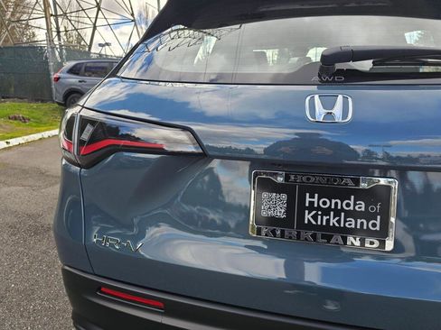 Certified 2025 Honda HR-V LX image 11