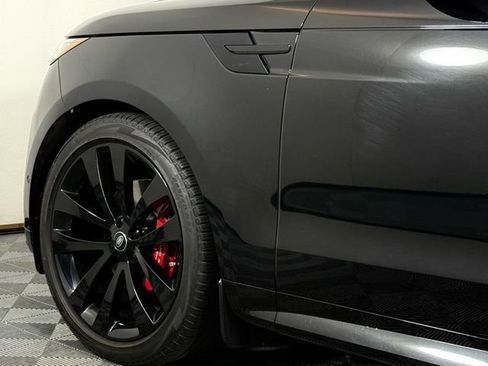 Used 2023 Land Rover Range Rover Sport SE Dynamic image 15