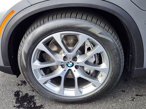 New 2026 BMW X5 xDrive50e image 7