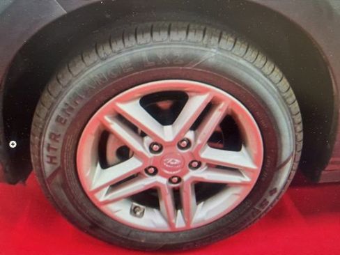 Used 2021 Hyundai Kona SE FWD image 11