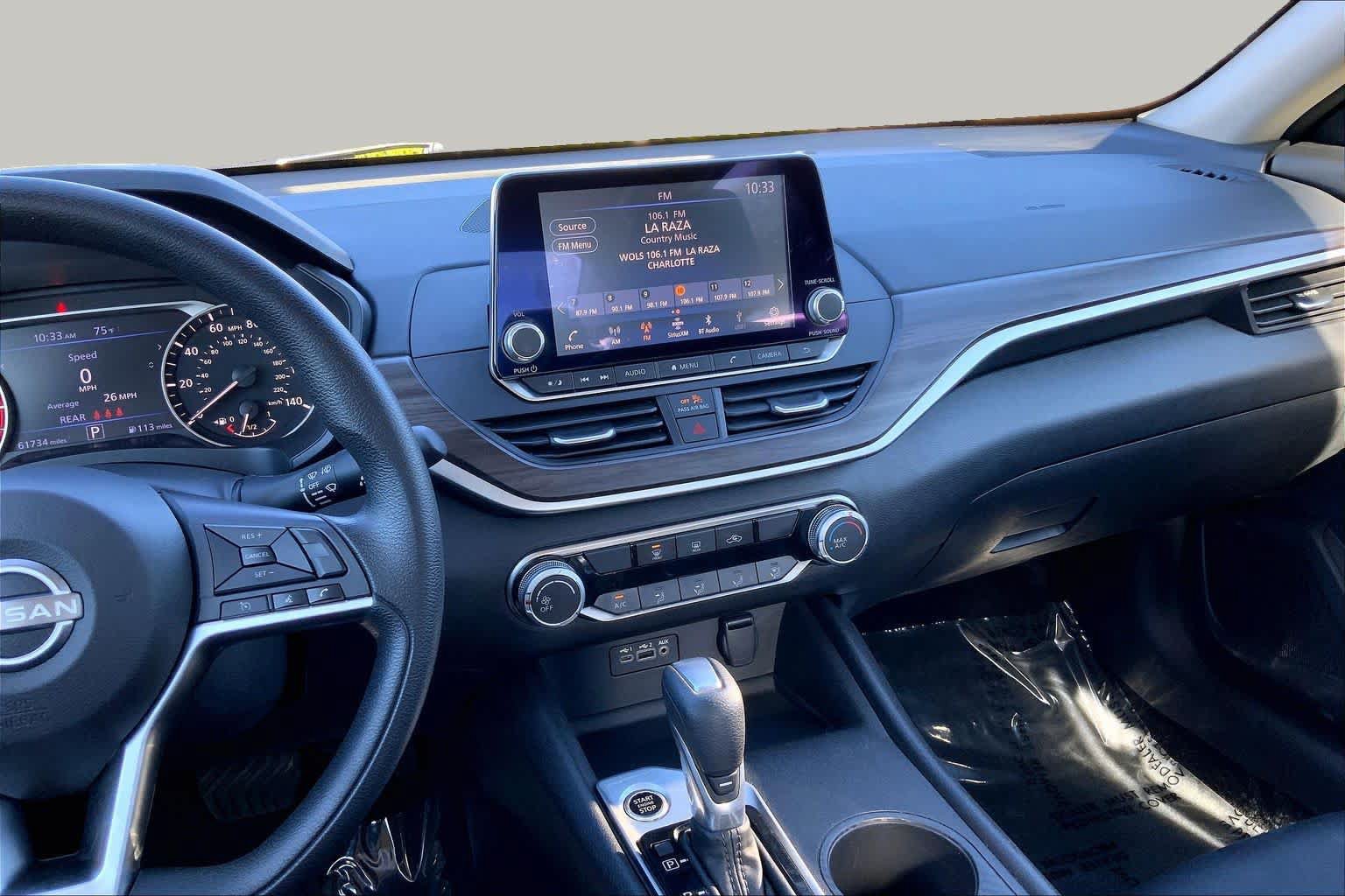 Used 2025 Nissan Altima 2.5 SV FWD image 7