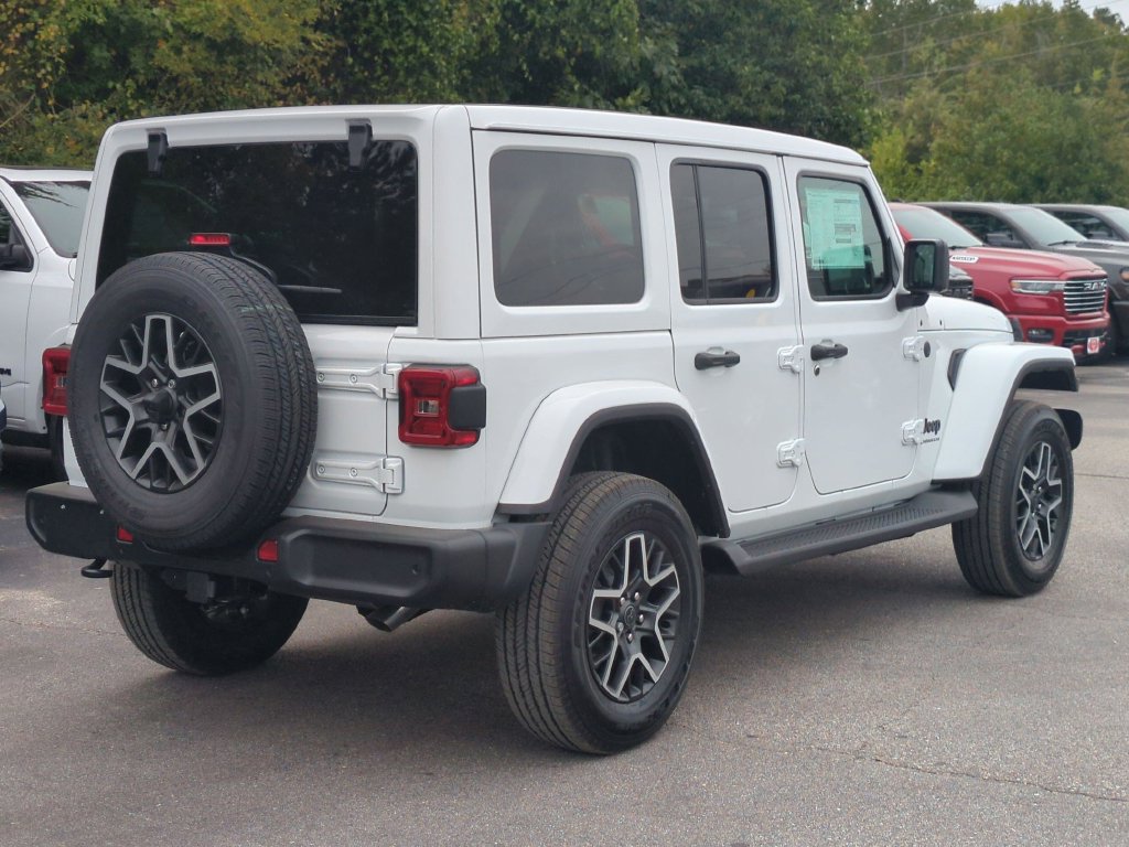 New 2027 Jeep Wrangler Unlimited Sahara AWD/4WD image 4