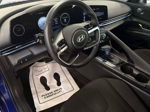 Used 2024 Hyundai Elantra SEL w/ Convenience Package image 22