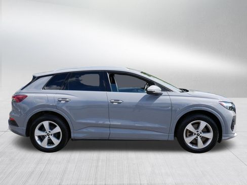 Used 2022 Audi Q4 e-tron Premium Plus w/ Premium Plus AWD/4WD image 8