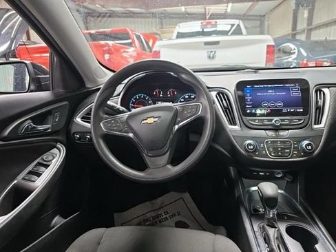 Used 2024 Chevrolet Malibu LT FWD image 6