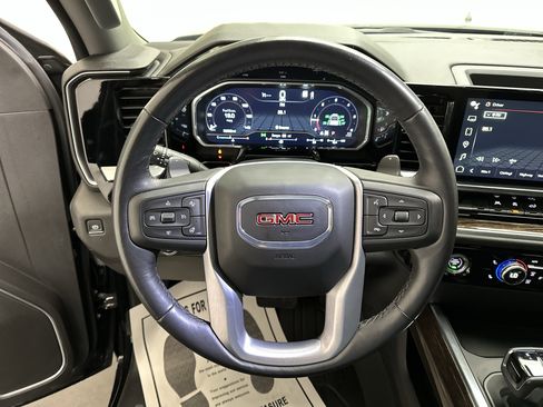 Used 2022 GMC Sierra 1500 Elevation w/ X31 Off-Road Package AWD/4WD image 25