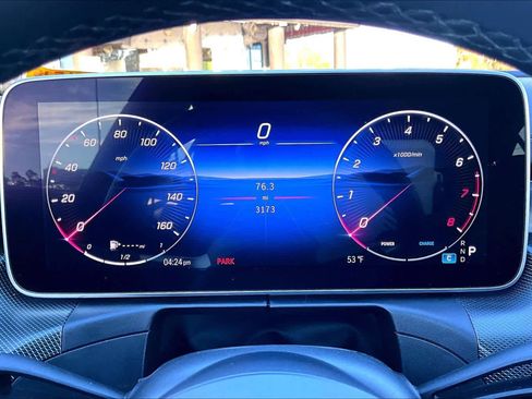 Used 2025 Mercedes-Benz C 300 Sedan image 26