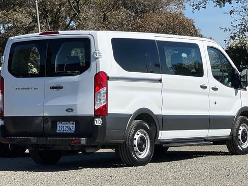 Certified 2018 Ford Transit 150 XL image 4