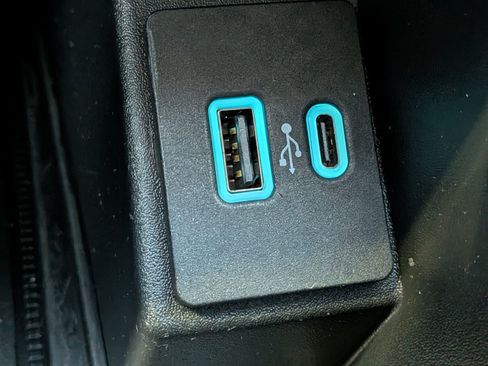 Certified 2024 Ford Edge SEL w/ Convenience Package image 25