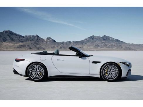 New 2025 Mercedes-Benz SL 55 AMG 4MATIC image 2