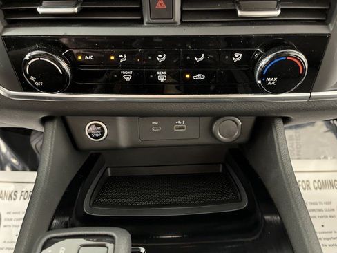 Used 2021 Nissan Rogue S FWD image 23