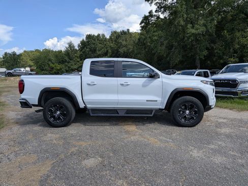 Used 2024 GMC Canyon Elevation RWD image 3