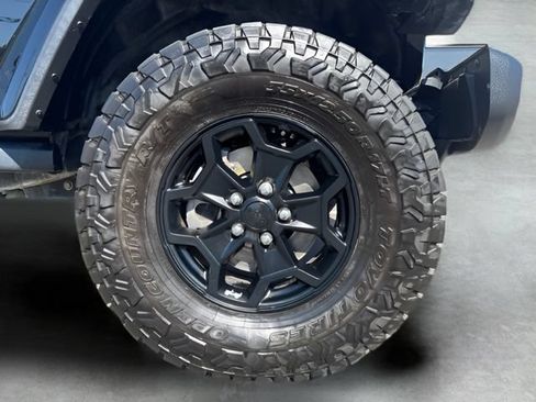 Used 2022 Jeep Gladiator Sport AWD/4WD image 30