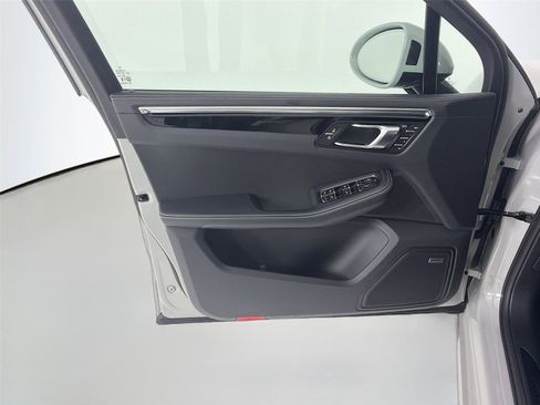 New 2026 Porsche Macan GTS AWD/4WD image 6