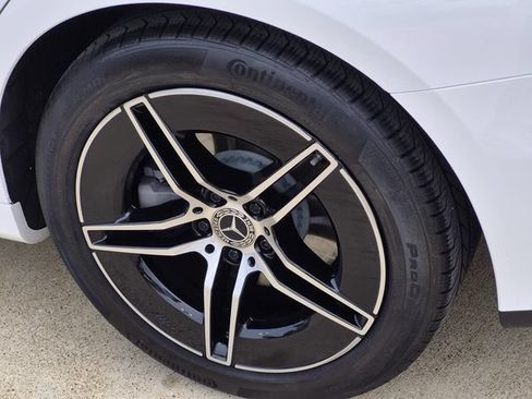 Used 2025 Mercedes-Benz E 350 Sedan image 8