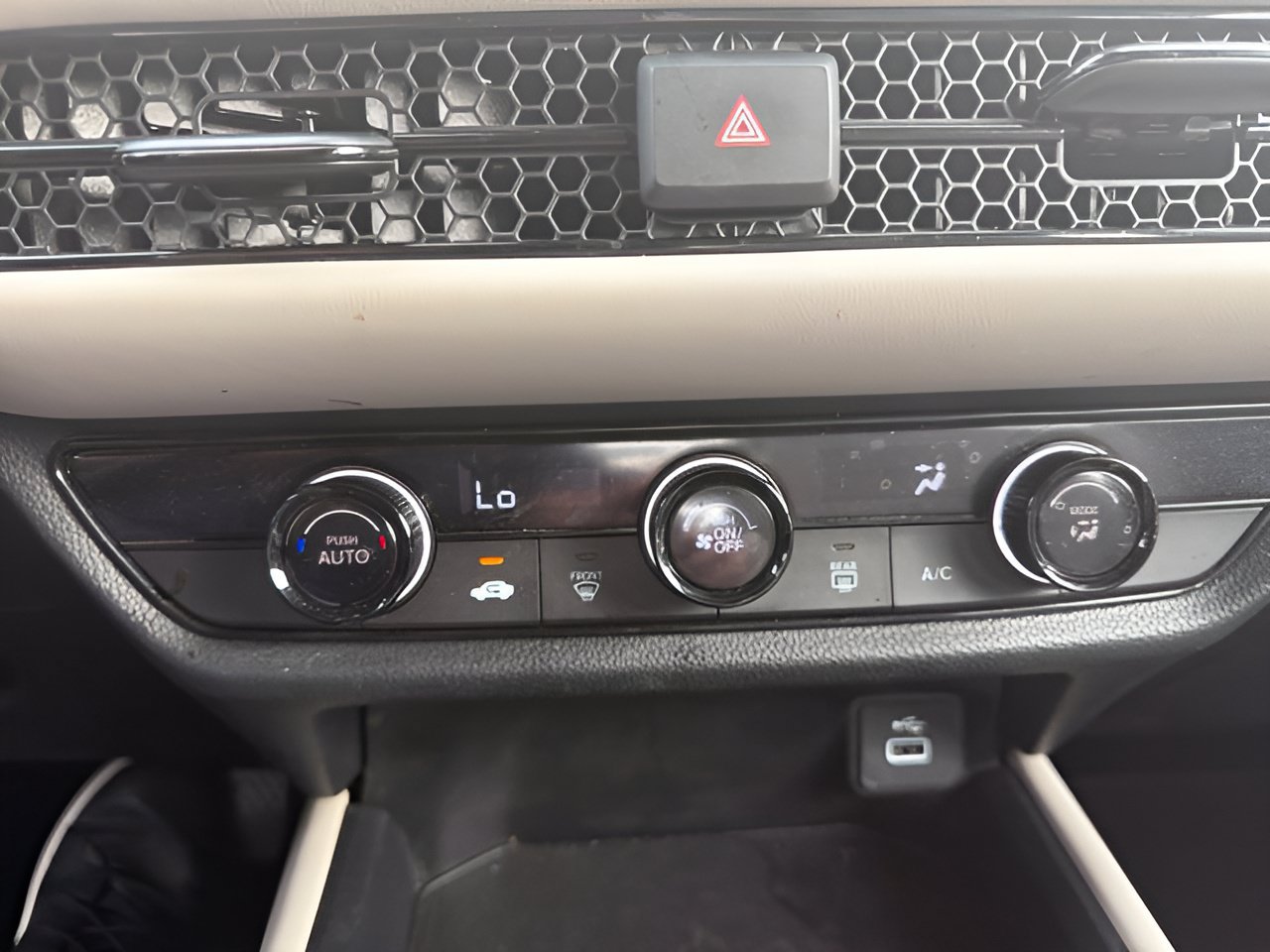 Used 2024 Honda HR-V LX image 26