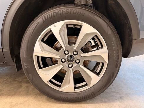Used 2025 Ford Escape Platinum AWD/4WD image 16