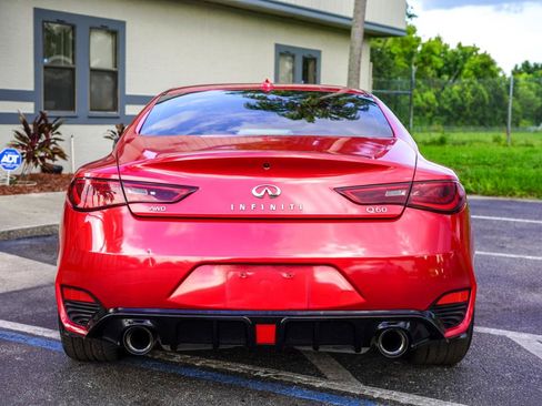 Used 2017 INFINITI Q60 3.0t w/ Premium Plus Package 3.0T AWD/4WD image 5