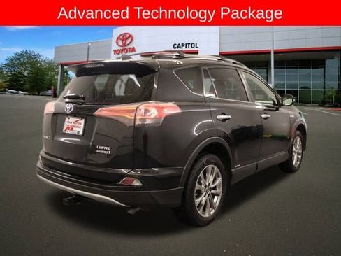 Used 2017 Toyota RAV4 Limited image 3