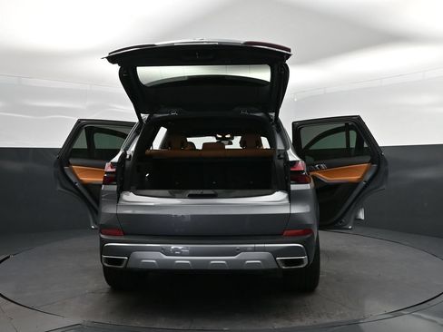 Certified 2026 BMW X5 sDrive40i w/ Climate Comfort Package RWD image 47