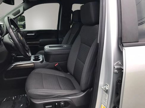 Used 2021 Chevrolet Silverado 2500 LT w/ Convenience Package AWD/4WD image 2