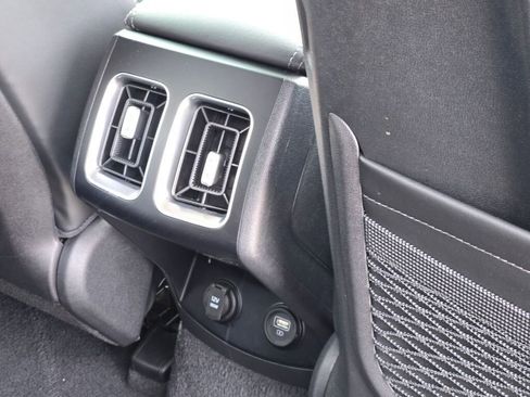 Used 2023 Kia Sorento S image 10