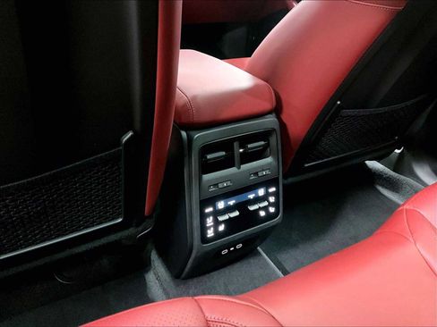 Used 2025 Porsche Macan 4S Electric image 26