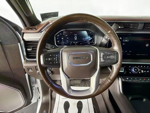 Used 2024 GMC Sierra 2500 Denali w/ Denali Reserve Package image 11