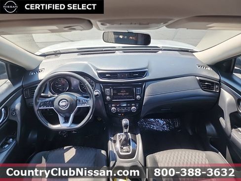 Used 2018 Nissan Rogue SV AWD/4WD image 25