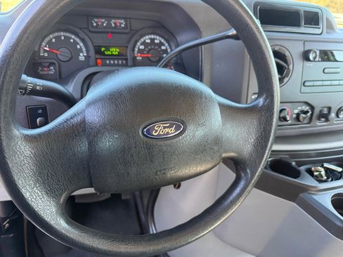 Used 2012 Ford E-250 and Econoline 250 w/ PWR Group image 24