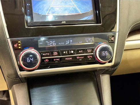 Used 2018 Subaru Outback 3.6R Limited image 15